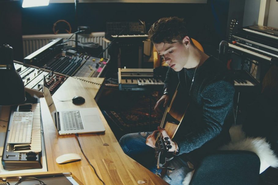 12 Incredible Songwriting Tips that Work