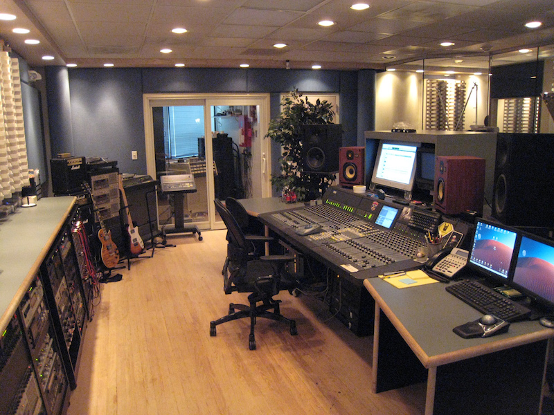 Everything You Should Know About Booking Studio Time_2