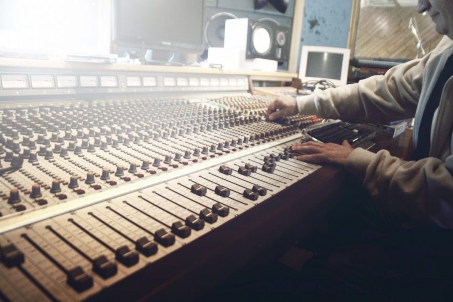 Simple Tips for Mixing Hip-Hop