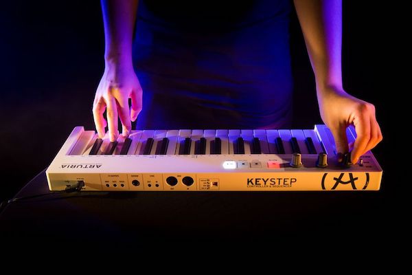 Arturia KeyStep Review | MIDI Controller_3