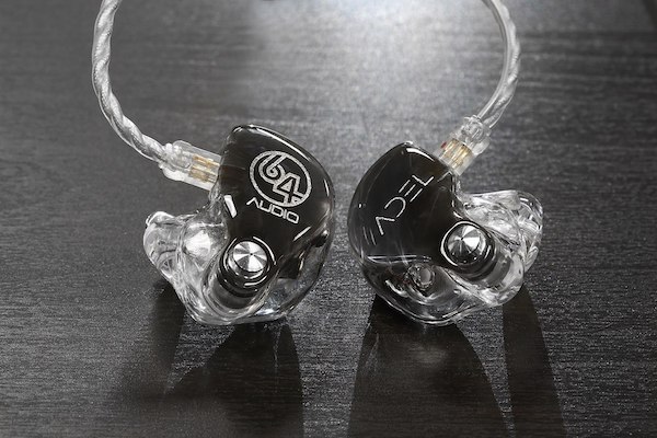 IEM vs Earbuds - What's the Difference?_2