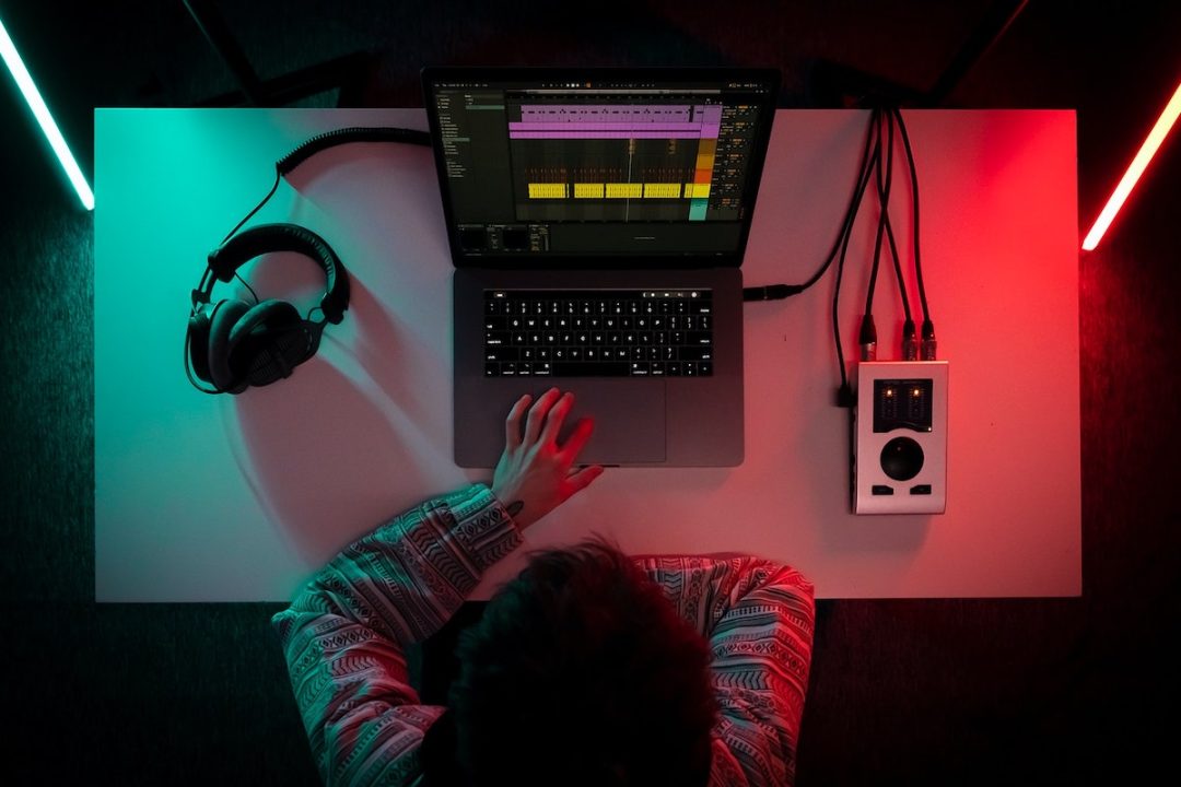 Pro Audio DAW Computers & Laptops for Music & Video Production