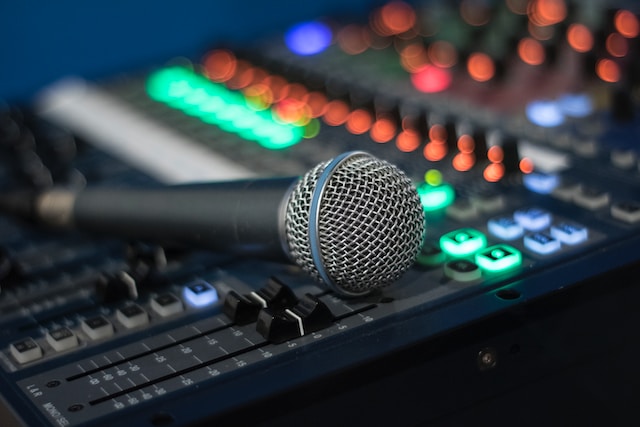 The 15 Best Dynamic Microphones for Any Budget in 2023