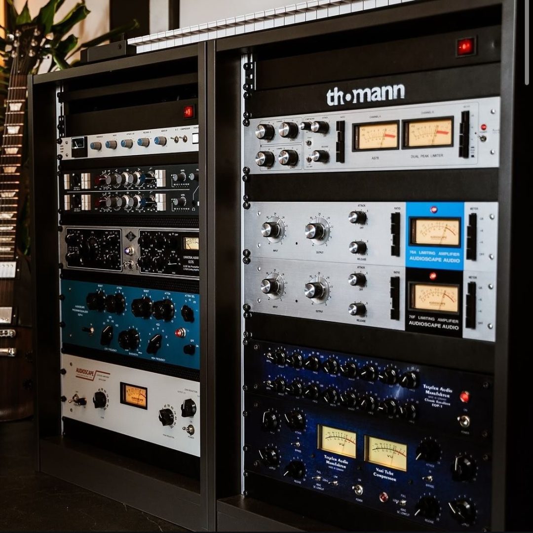 AudioScape Buss Compressor Rack Space