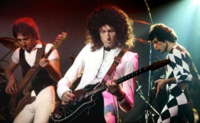 QueenPerforming1977